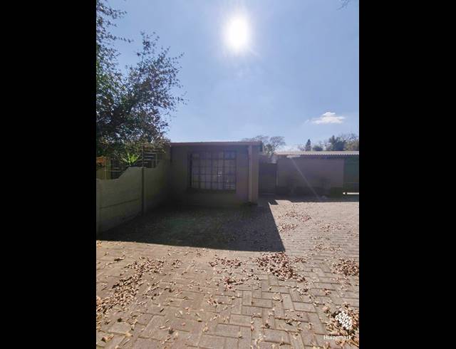 1 BEDROOM FLAT TO LET IN SASOLBURG EXT 15